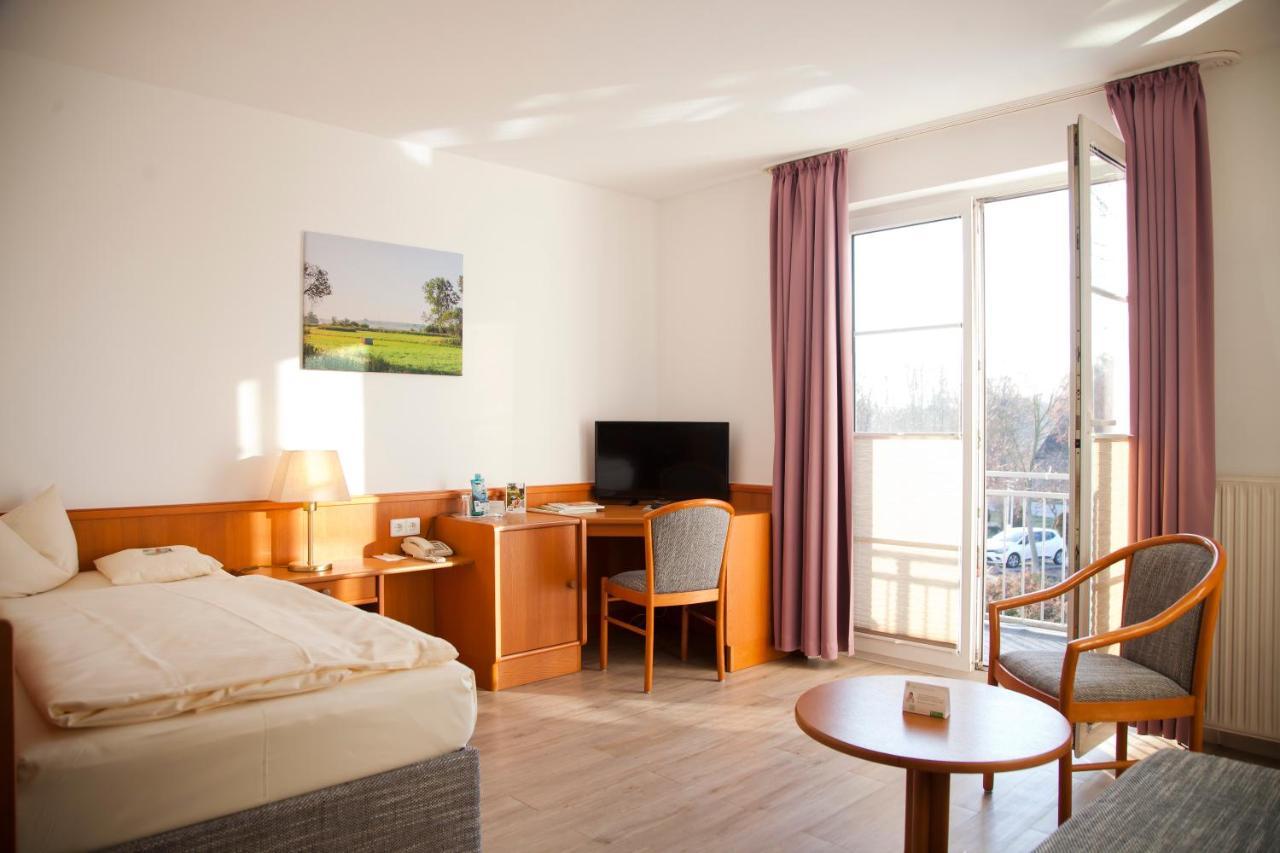 Flair Hotel Reuner ツォッセン エクステリア 写真