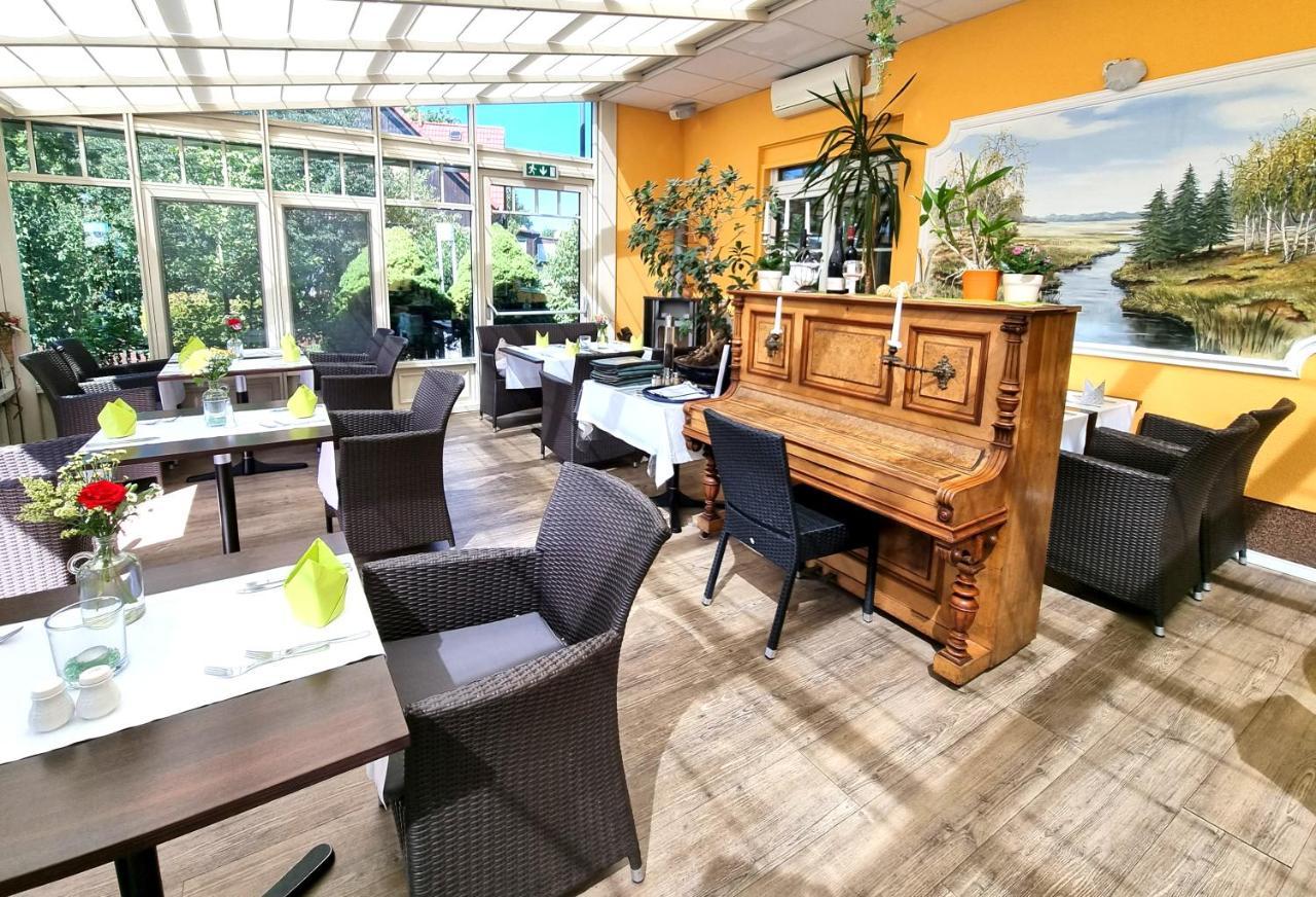 Flair Hotel Reuner ツォッセン エクステリア 写真